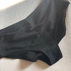 Old navy bikini bottoms ☀️